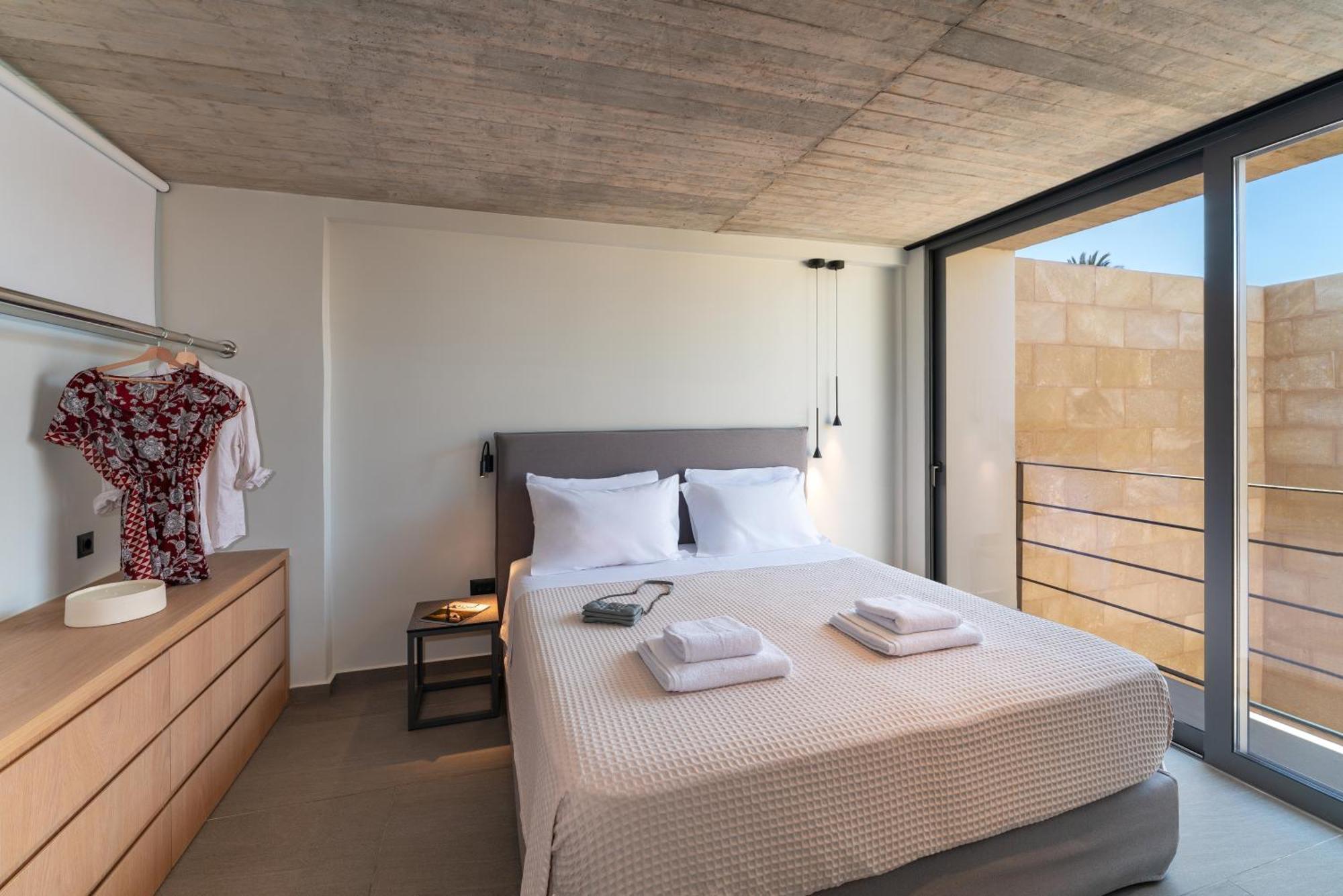 Linear Cabanon Kallithea Luxury